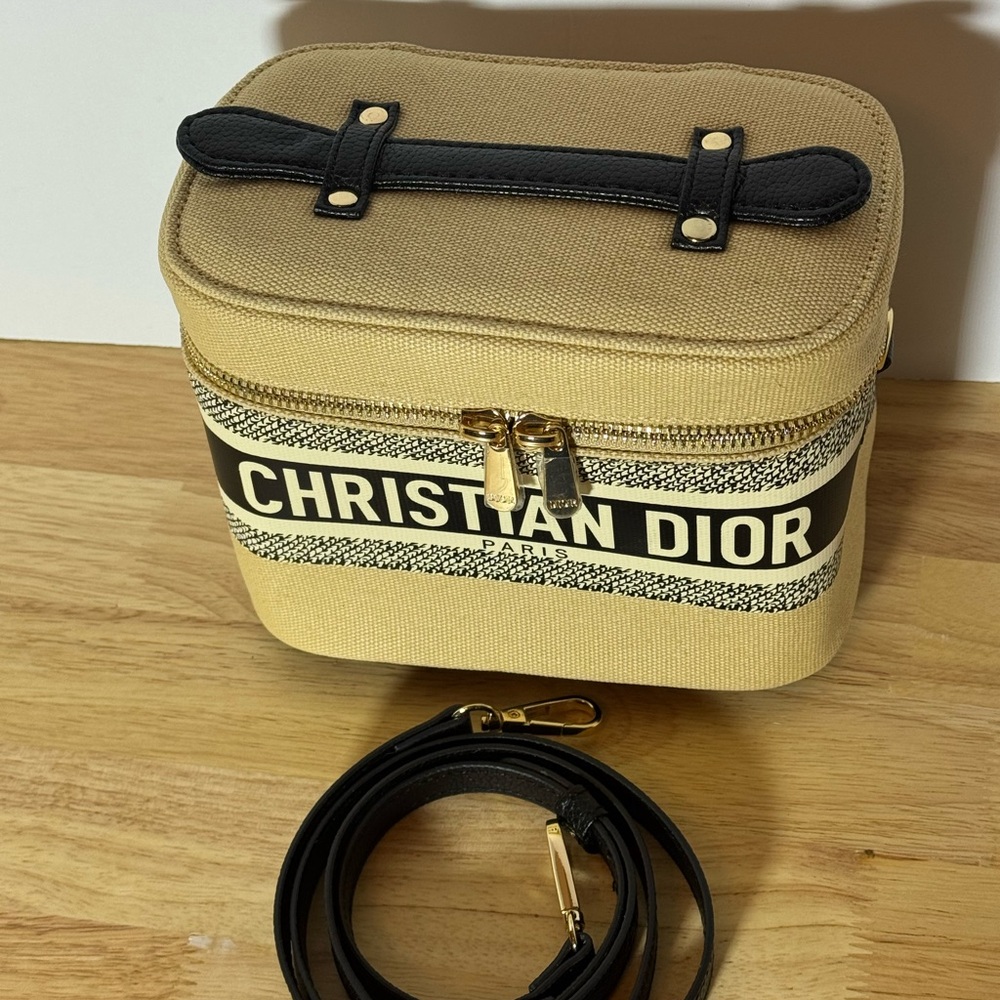 Dior Perfumes Beige and Black Vanity/Crossbody Bag - Picture 2 of 6